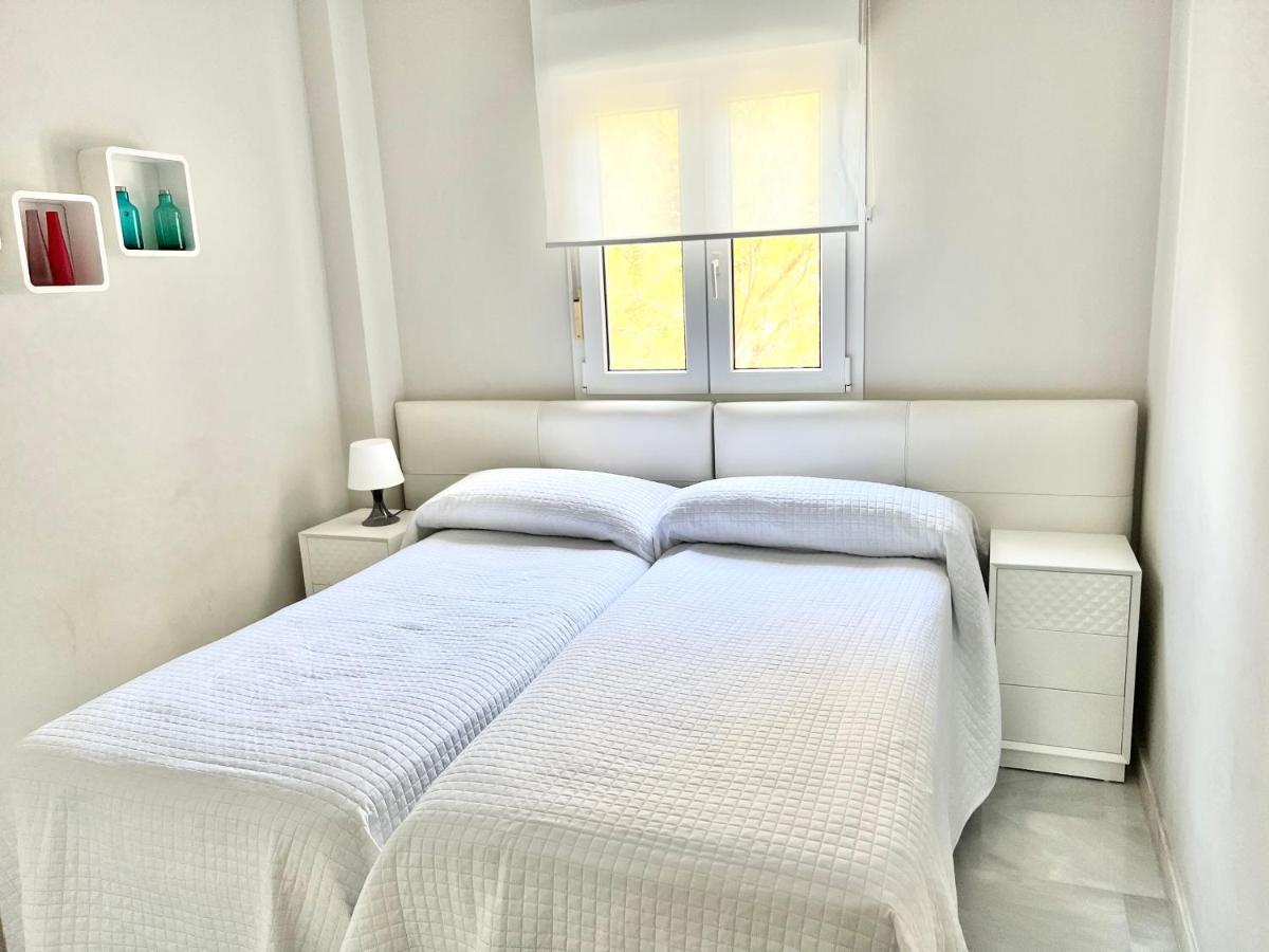 Mi Capricho Beachfront- 3-7 Apartment With Sea Views Sitio de Calahonda 외부 사진